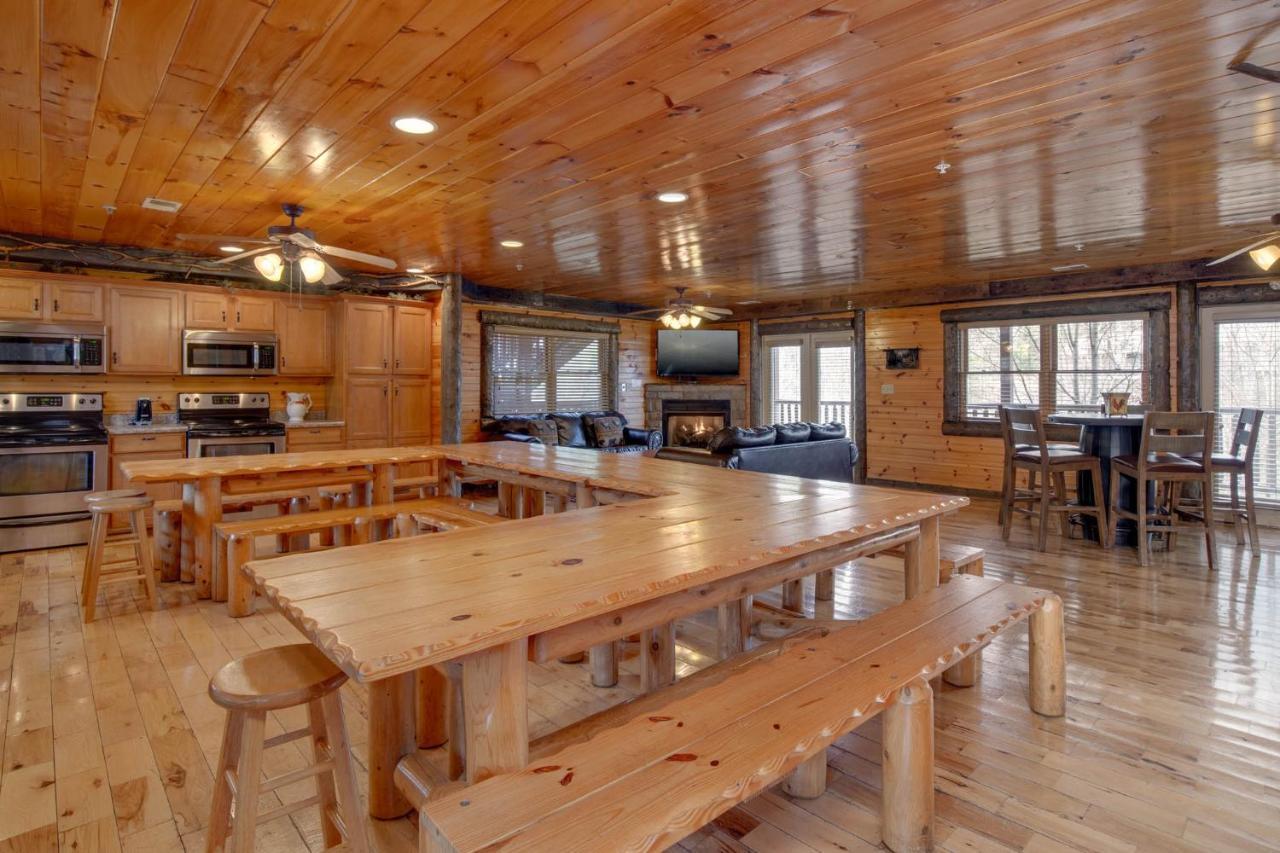 Pine Tree Lodge Гетлинбург Екстериор снимка